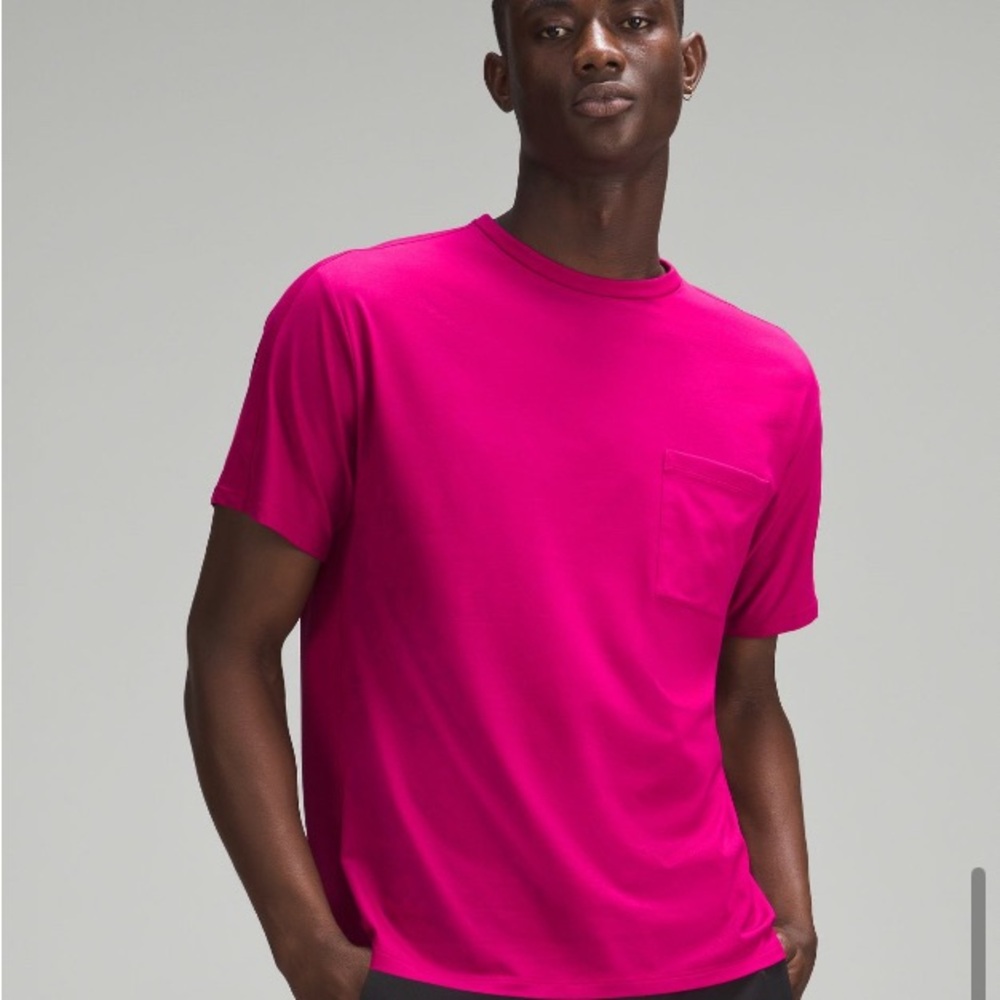 NWT LULULEMON Fundamental Pocket T - Wild Berry